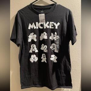 Disney Mickey Mouse Men’s Black/White NWT  T Shirt M